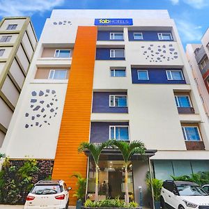 Fabhotel Westside Hi-Tech City